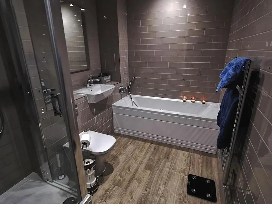 דירה ברייטון Luxury 1 Bedroom Flat With Balcony - St Anne'S