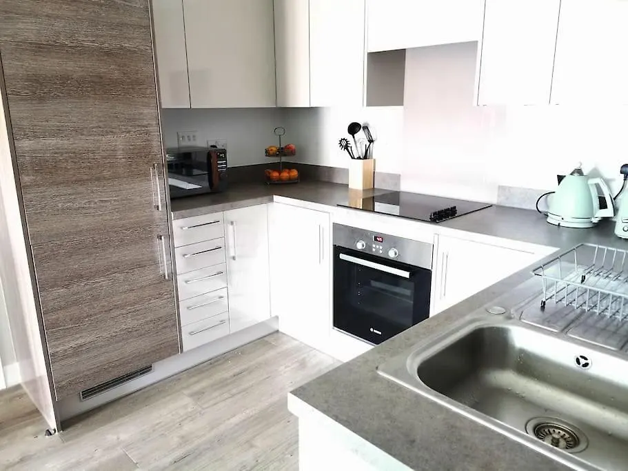 דירה ברייטון Luxury 1 Bedroom Flat With Balcony - St Anne'S בריטניה